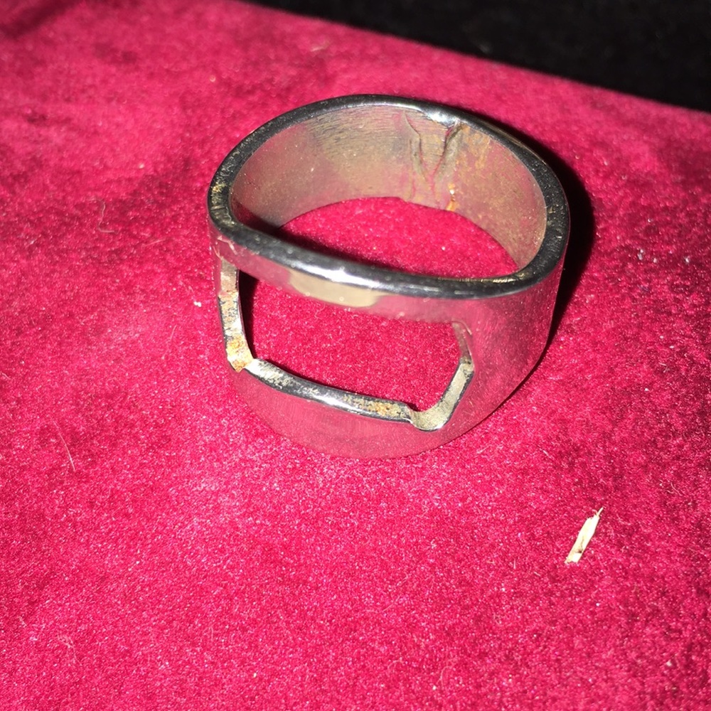 Size 10 men’s ring